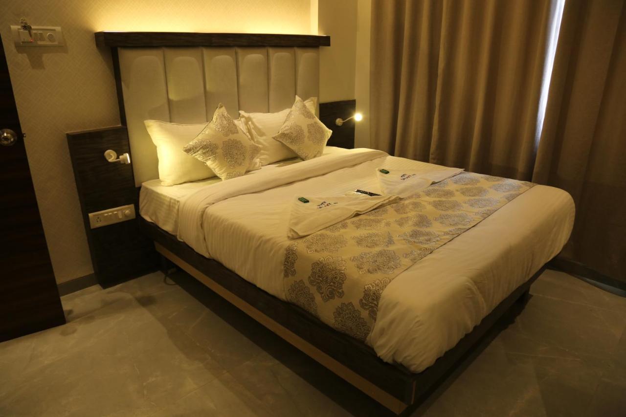 Hotel Galaxy Inn Navi Mumbai Bagian luar foto