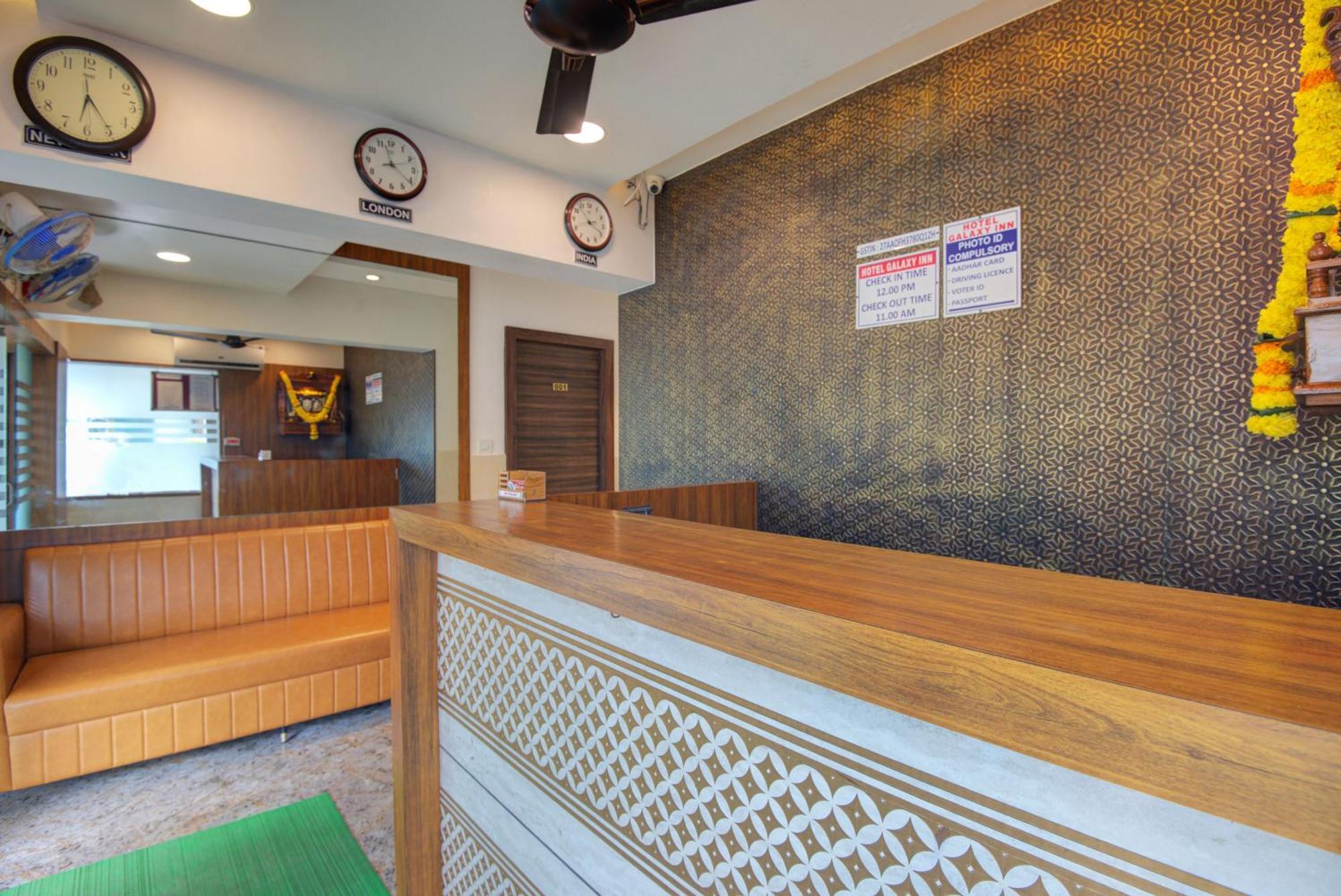 Hotel Galaxy Inn Navi Mumbai Bagian luar foto